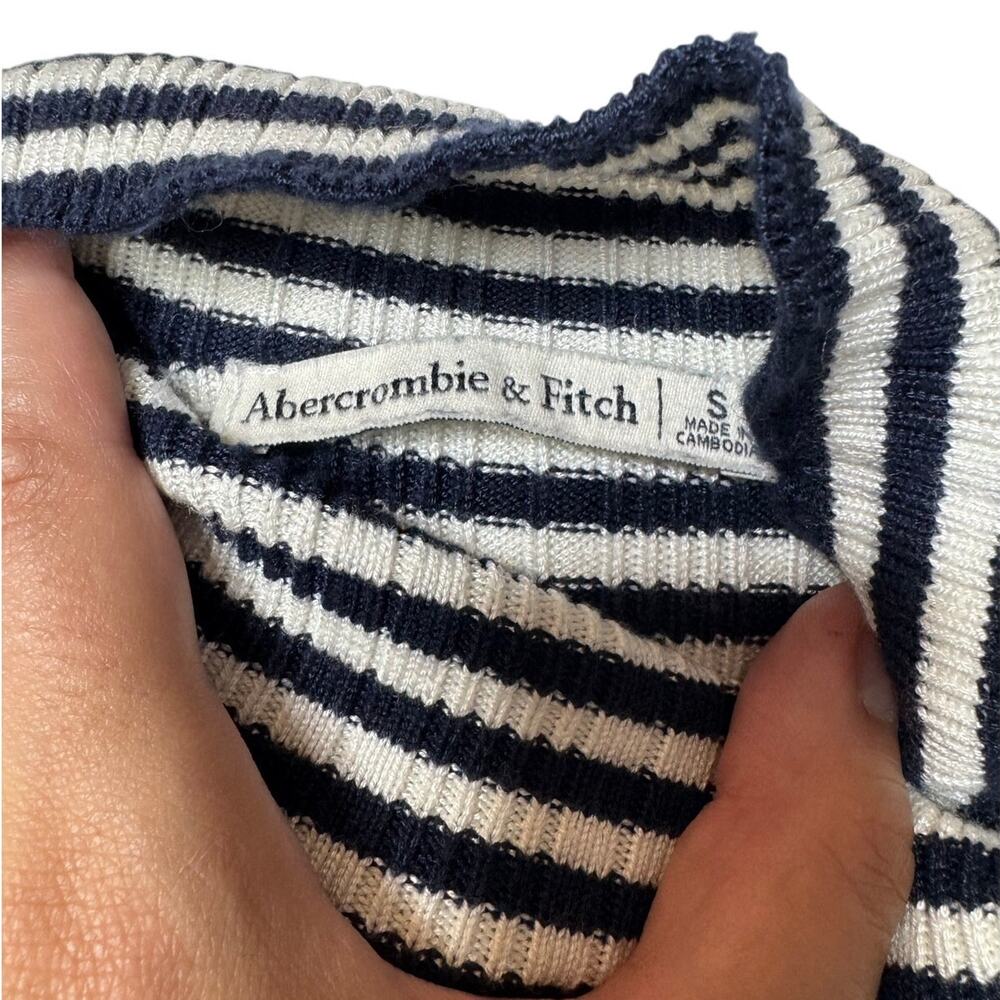 Abercrombie Black White Striped Ribbed Turtleneck Top Small - Picture 6 of 9